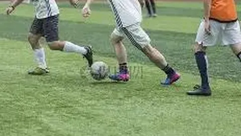 萨勒马科尔斯精妙传中突破，左脚弧线球洞穿对手右翼防线！