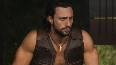 第九届亚冬会火炬传递正式启动，首场赛事同步开赛